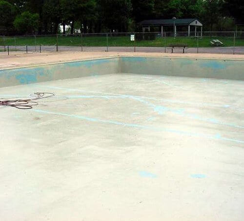 Poured-Concrete-Swimming-Pool-Repair-IN-Primed-Patch-LRB-TAV-Mixture