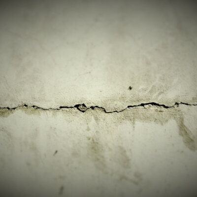 concrete-paint-cracked-wall